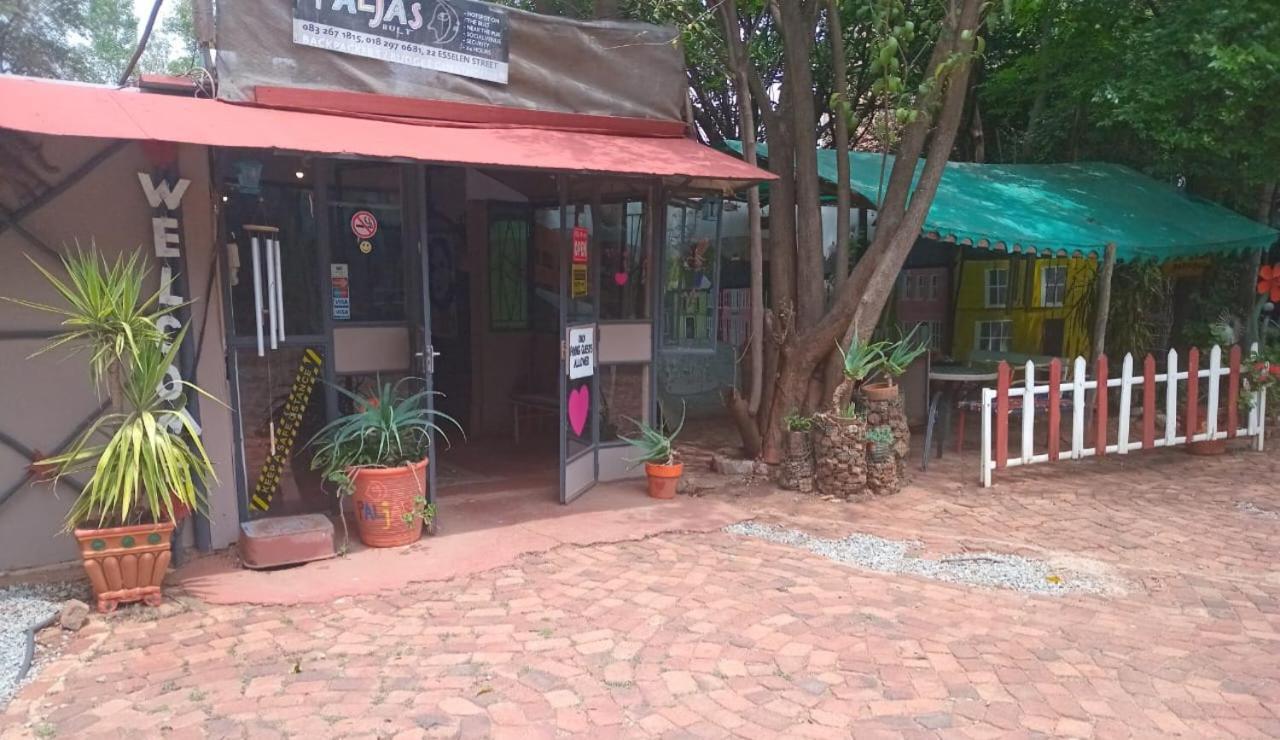 Paljas Backpackers Potchefstroom Exterior foto