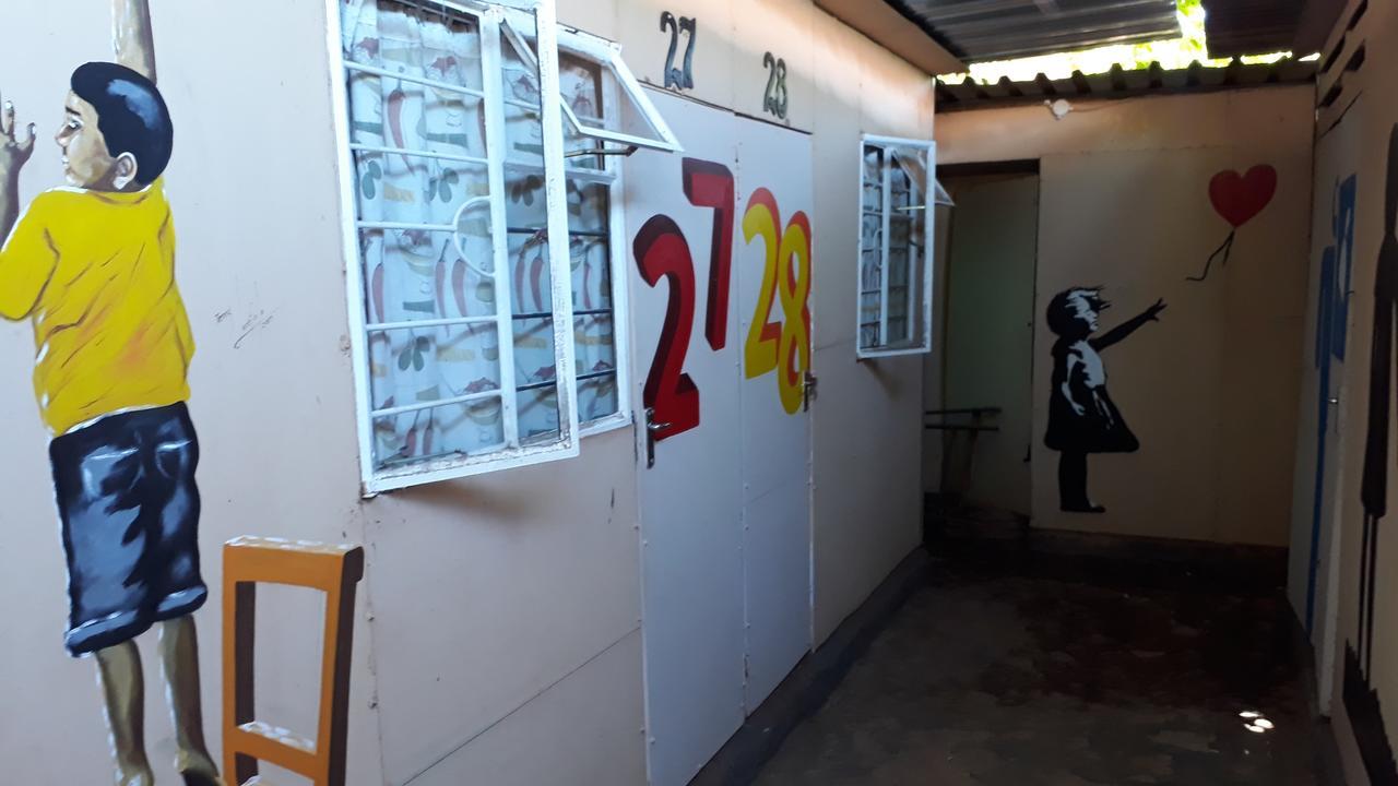 Paljas Backpackers Potchefstroom Exterior foto