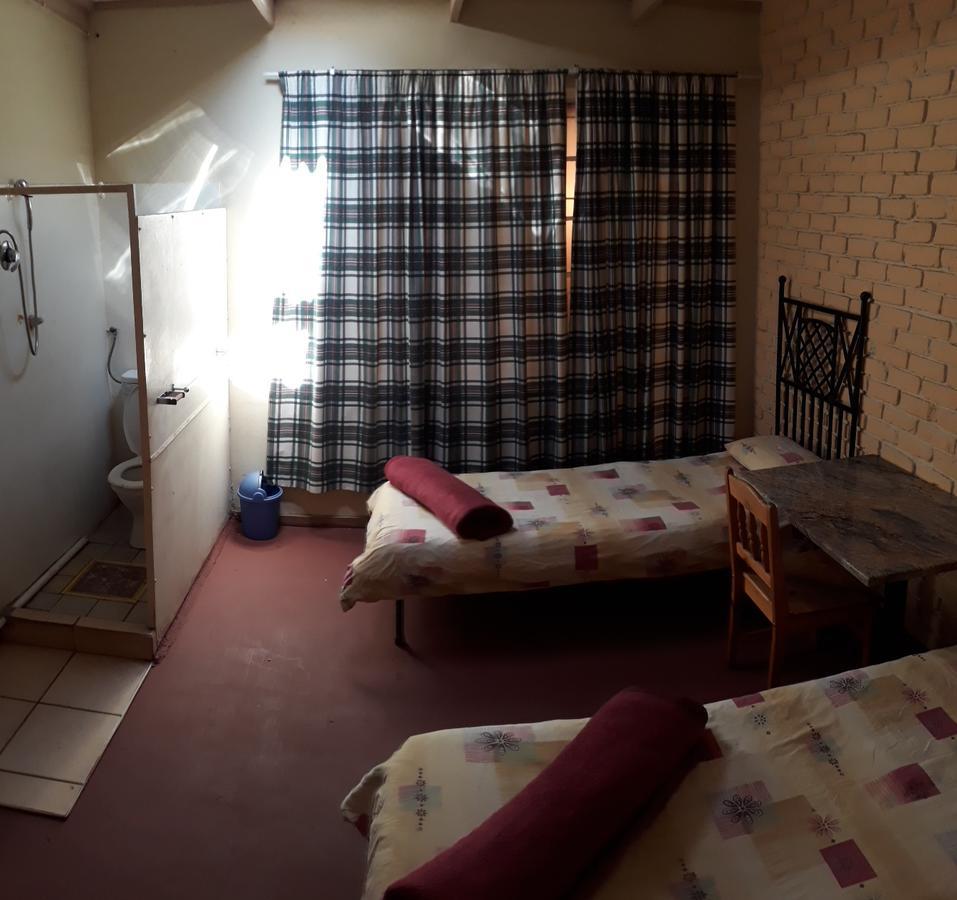 Paljas Backpackers Potchefstroom Exterior foto