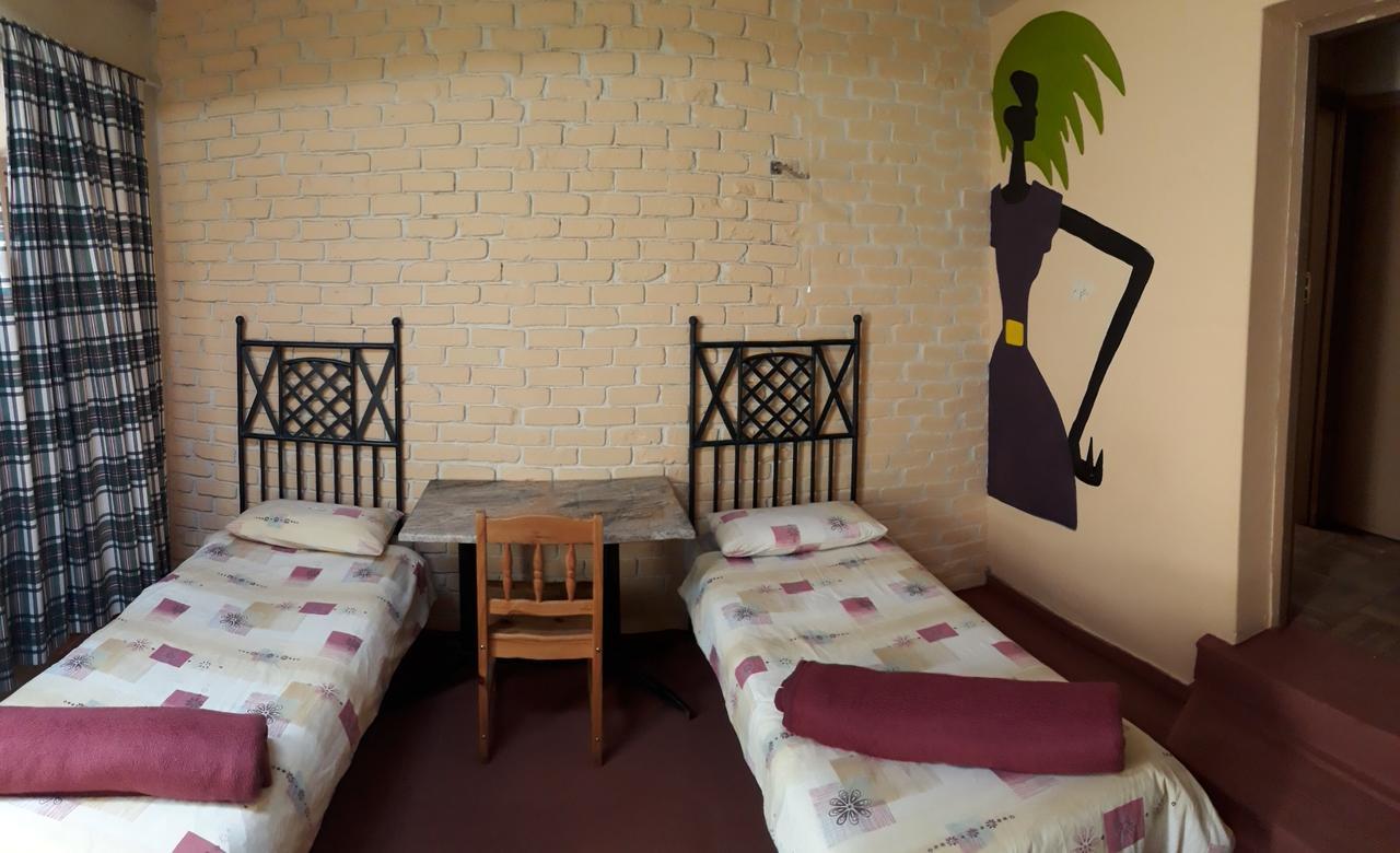 Paljas Backpackers Potchefstroom Exterior foto